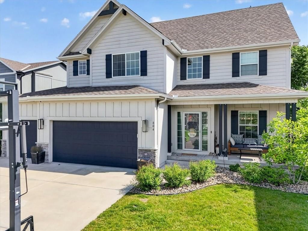 804 SE Holly Court — photo 4