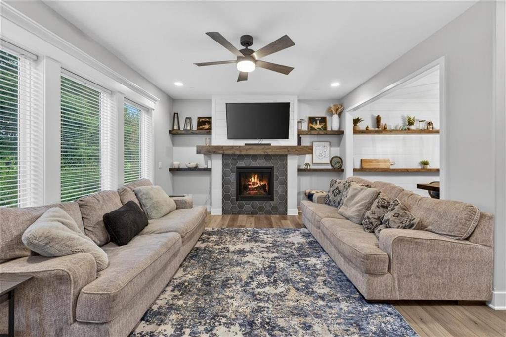 804 SE Holly Court — photo 9