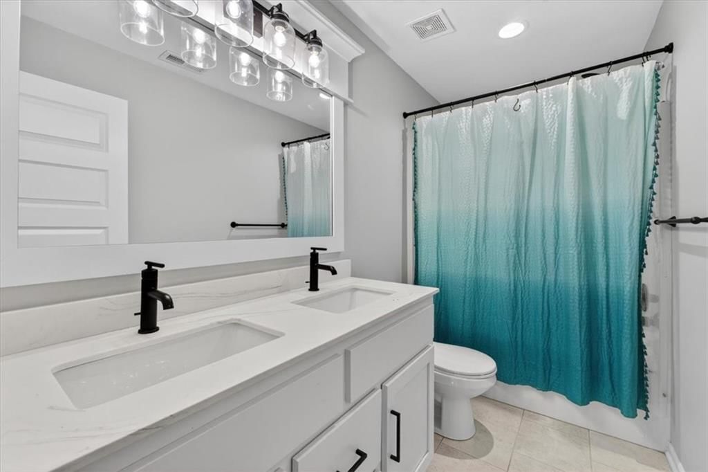 804 SE Holly Court — photo 31
