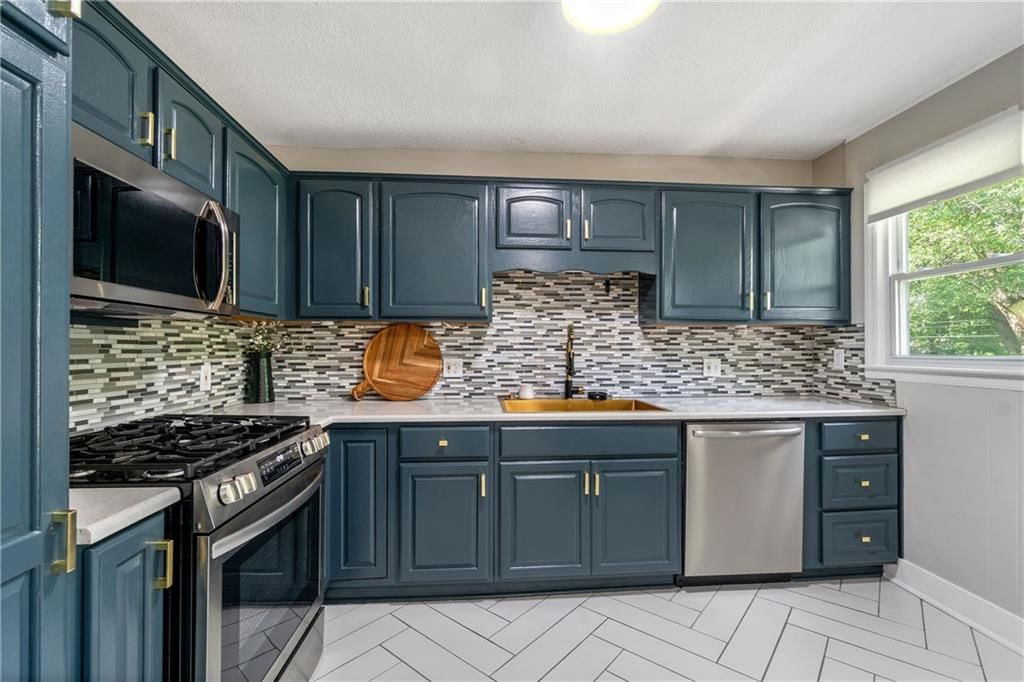 7000 Woodson Street — photo 11