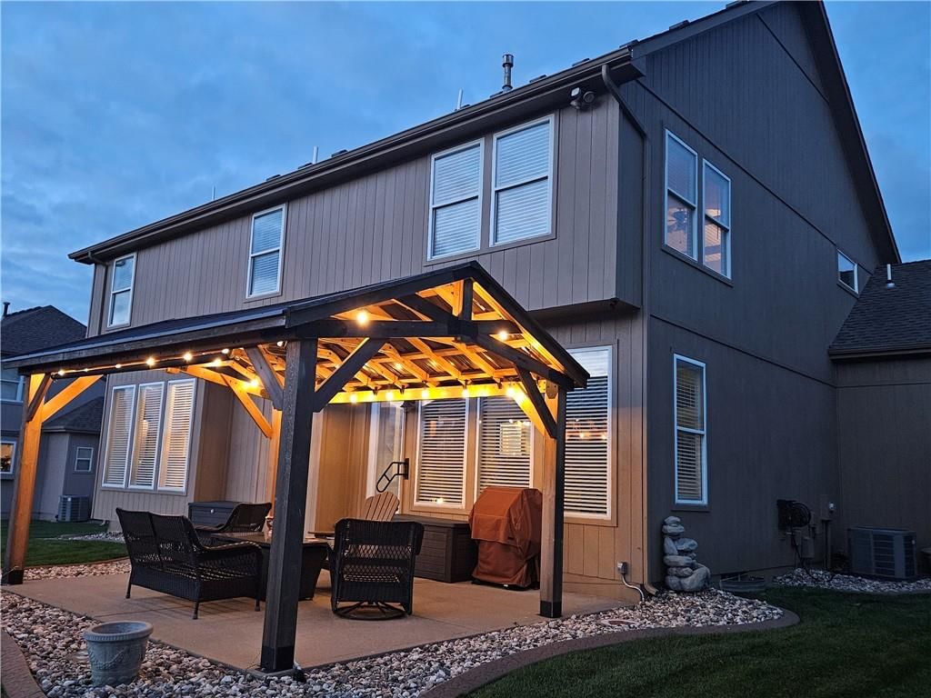 2724 SW Monarch Drive — photo 5