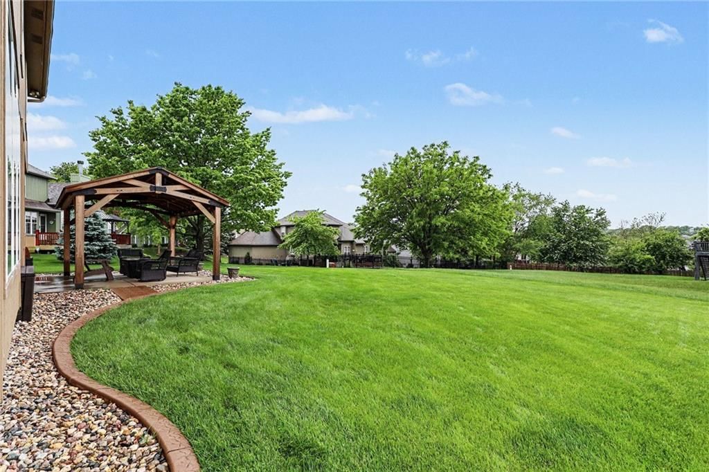 2724 SW Monarch Drive — photo 37