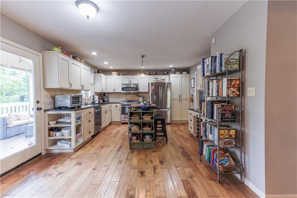 721 Eldridge Street — photo 14