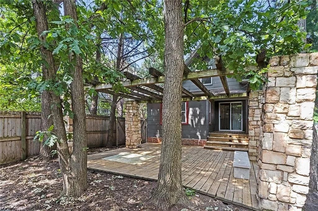 4401 Madison Avenue — photo 22