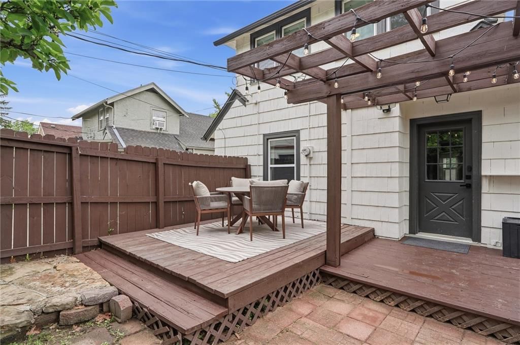 735 E 63rd Terrace — photo 25