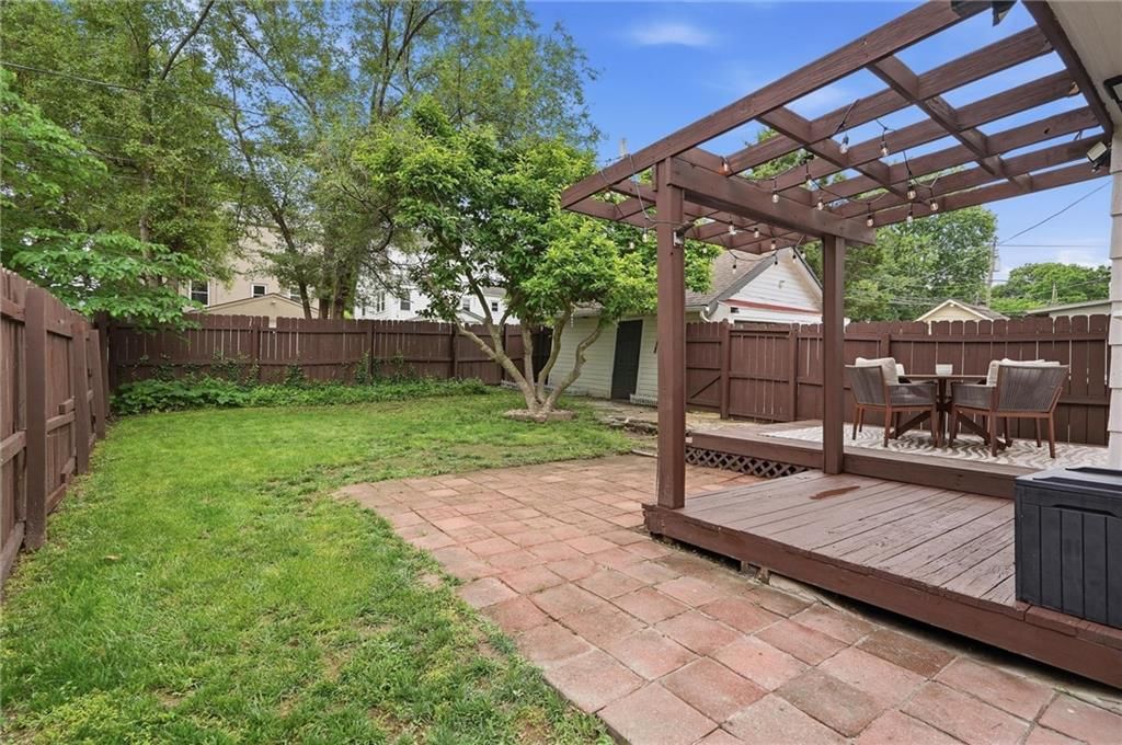 735 E 63rd Terrace — photo 26