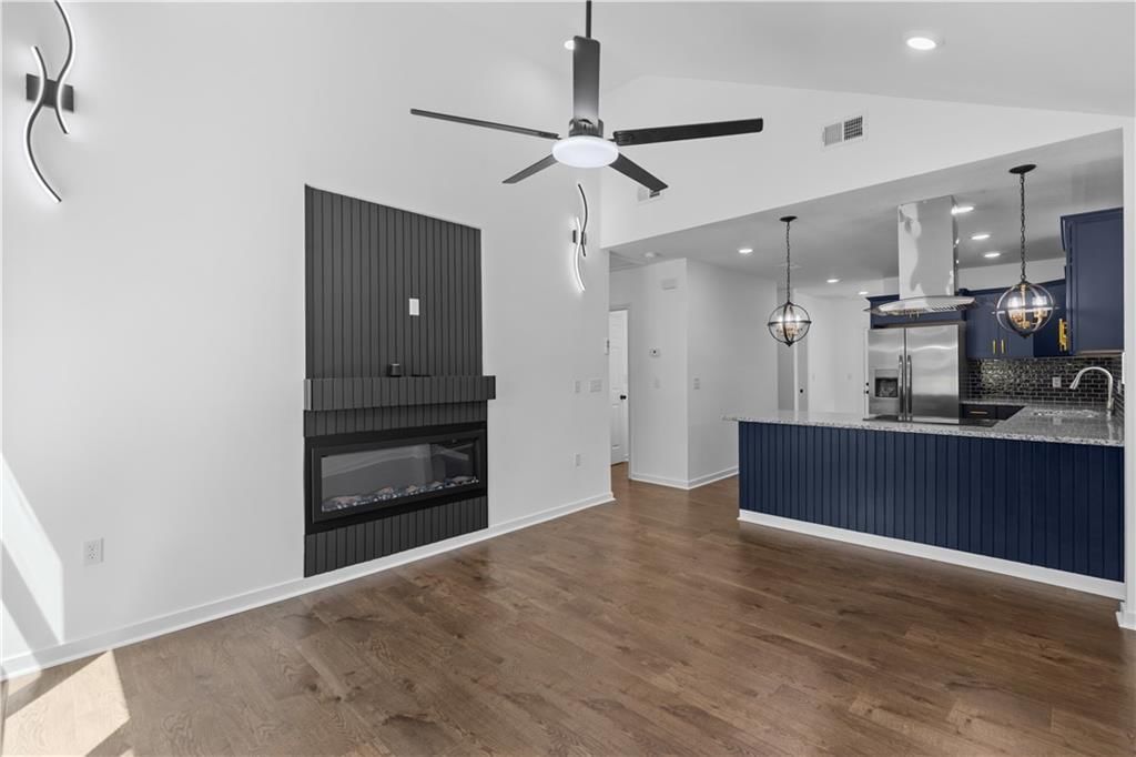 111 Emerson Avenue — photo 3