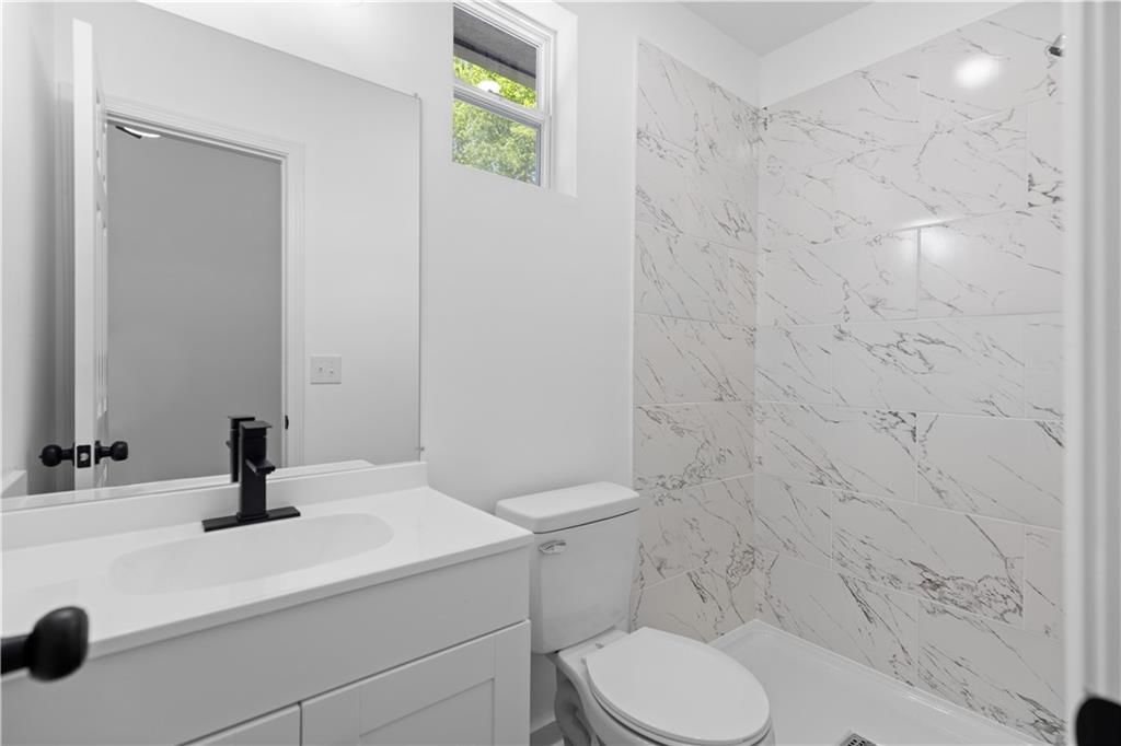 111 Emerson Avenue — photo 7