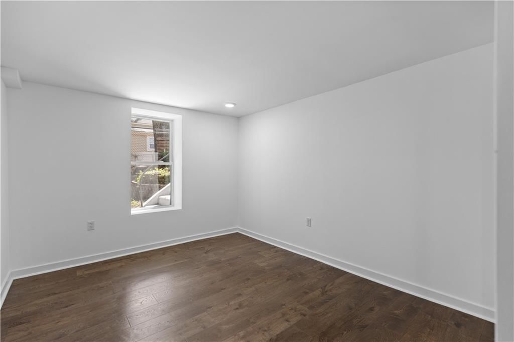 111 Emerson Avenue — photo 16