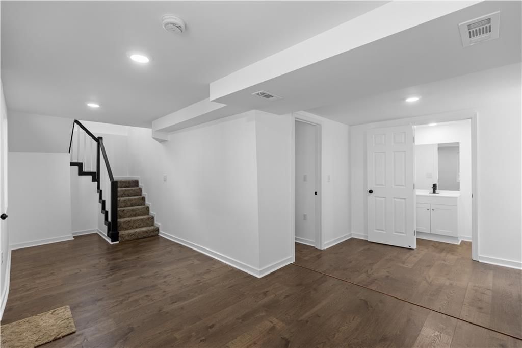 111 Emerson Avenue — photo 17
