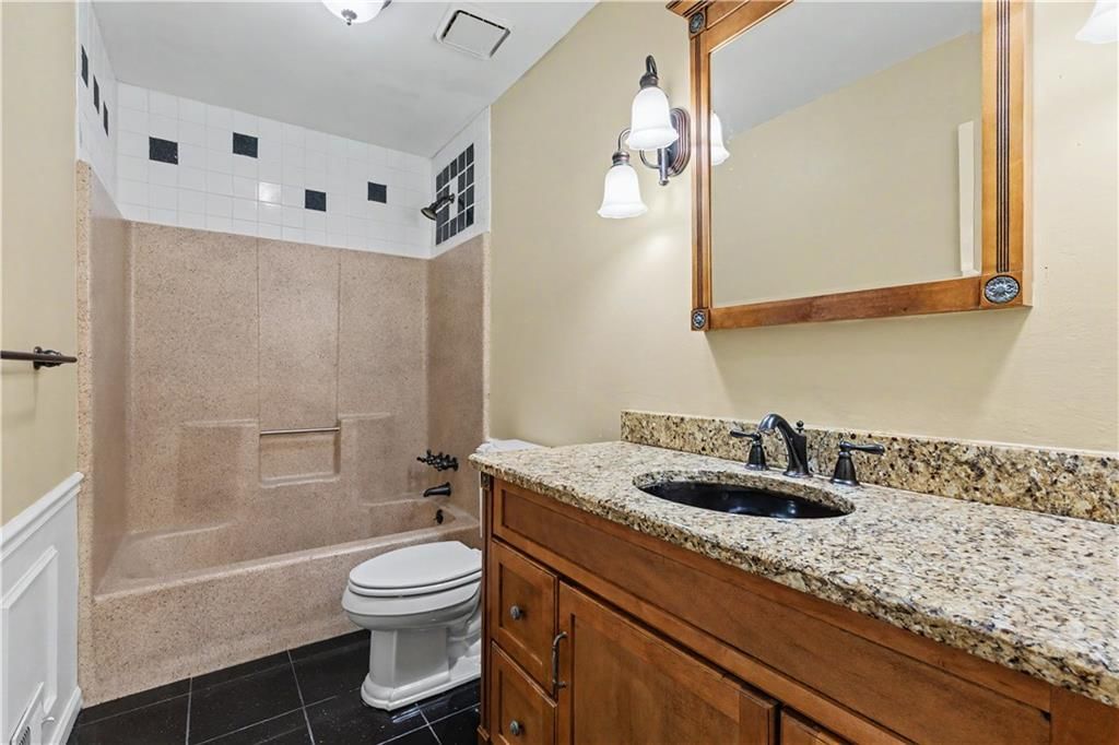 3104 S Victoria Lane — photo 39