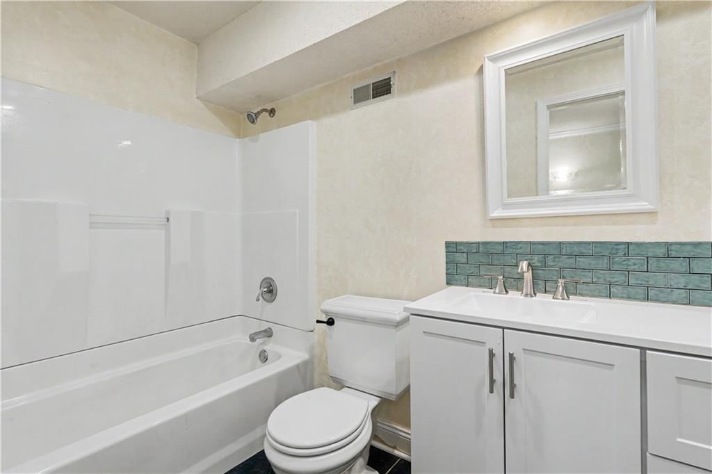 3104 S Victoria Lane — photo 48