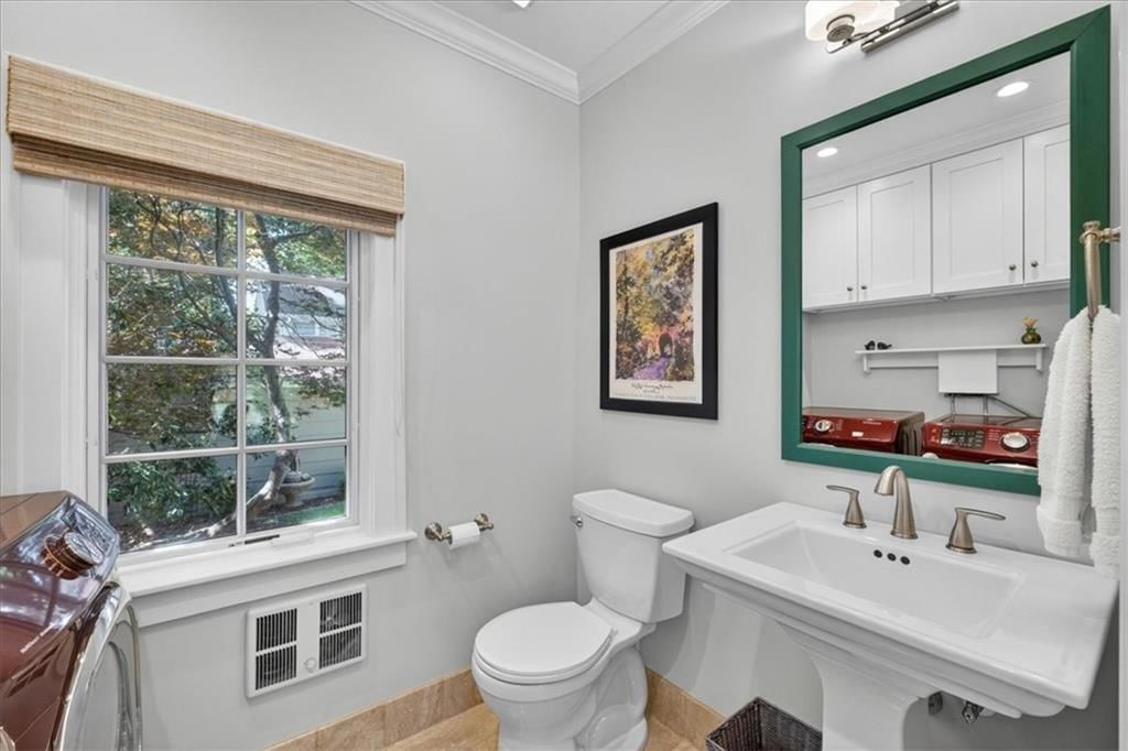 607 W 61ST Street — photo 11