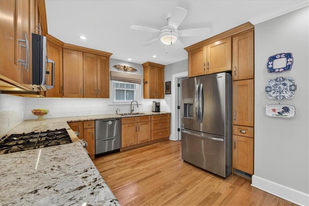 607 W 61ST Street — photo 18