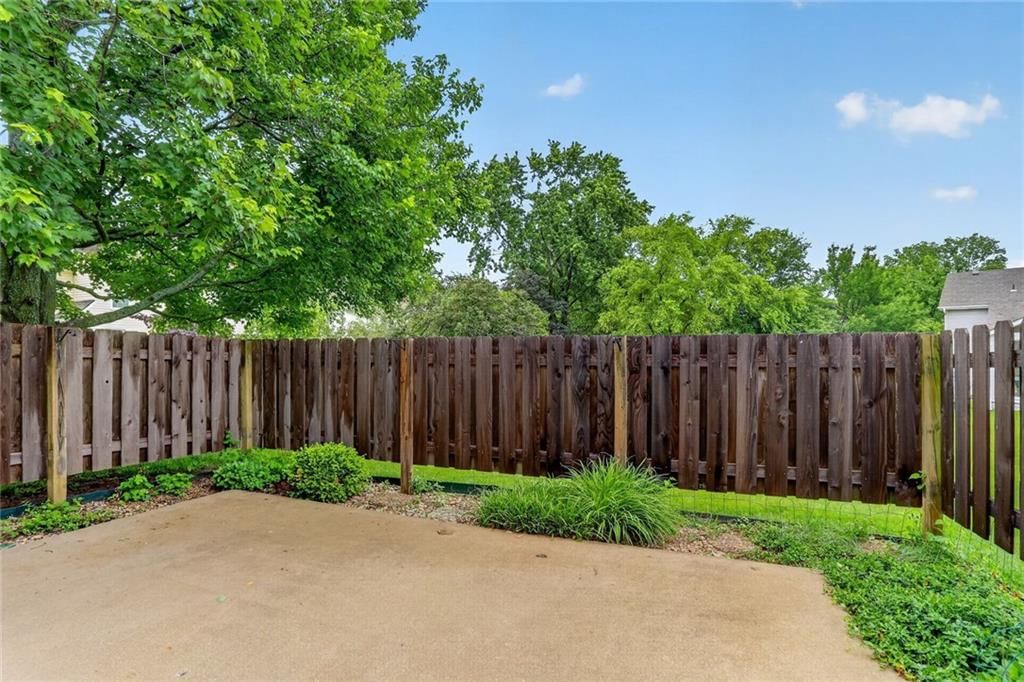15416 W 94th Terrace — photo 32