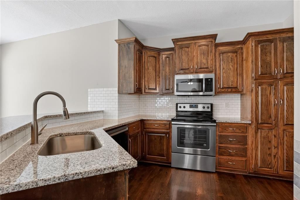 441 W Westhoff Place — photo 4