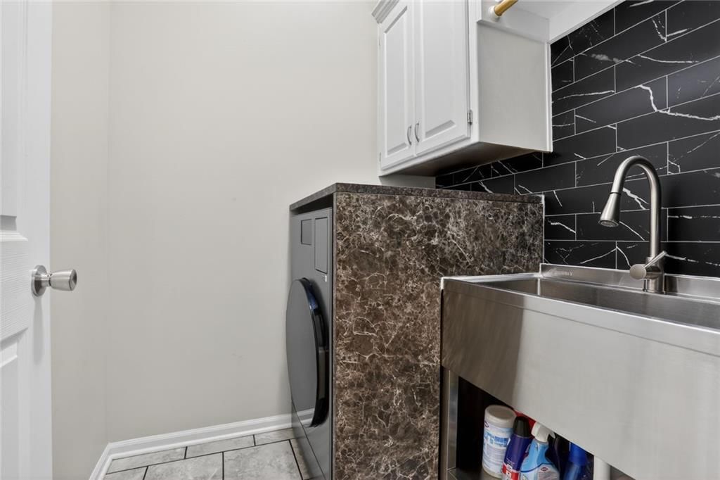 441 W Westhoff Place — photo 11