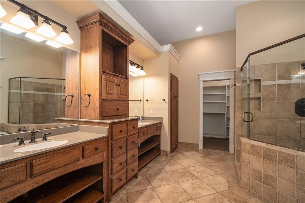 704 Folks Road — photo 32