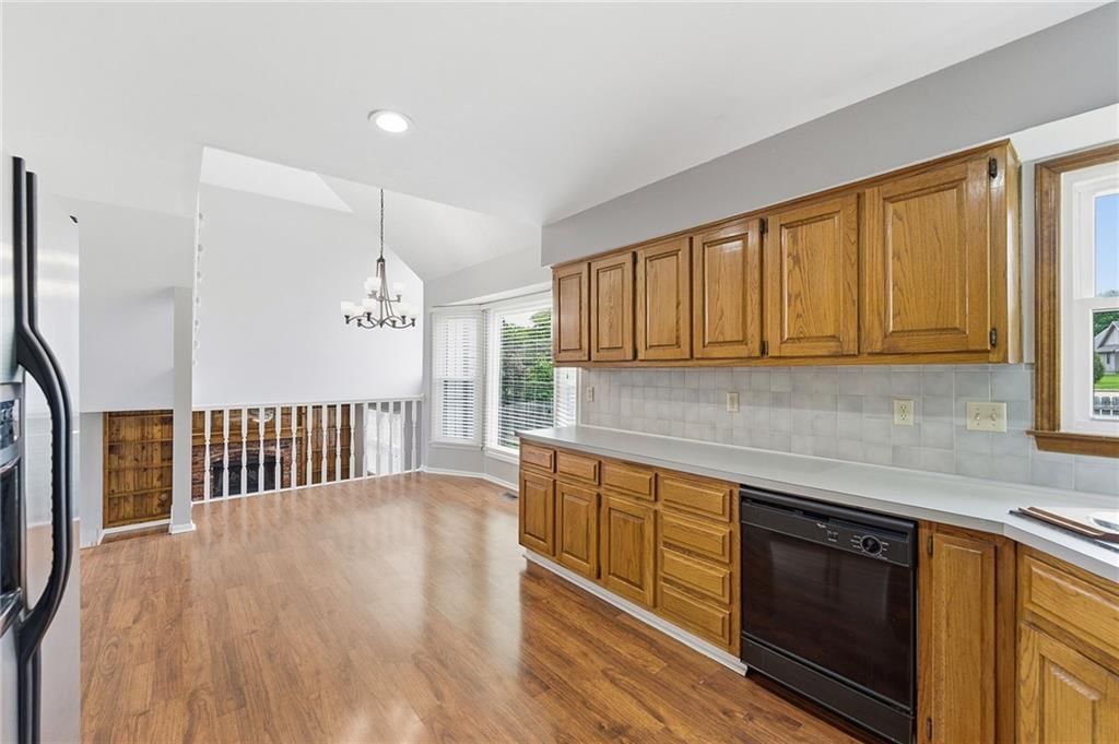 11811 Slater Street — photo 7