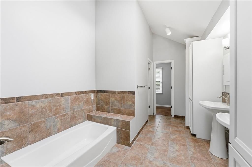 11811 Slater Street — photo 13