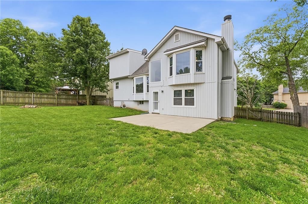 11811 Slater Street — photo 22