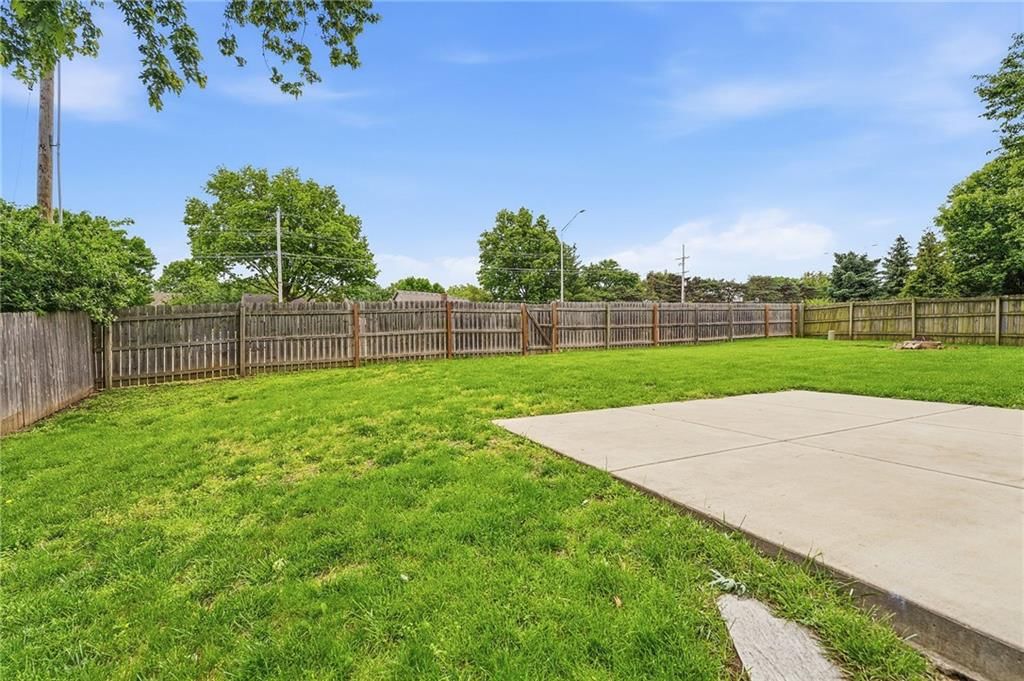 11811 Slater Street — photo 41