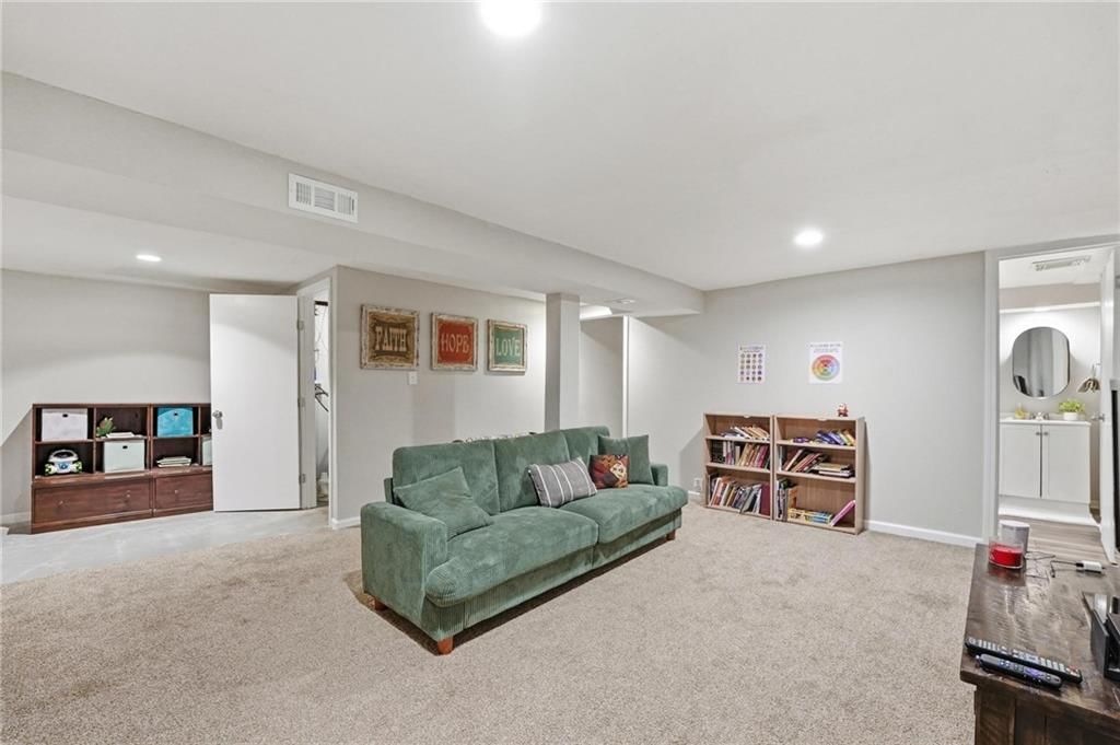 866 S Sheridan Circle — photo 18