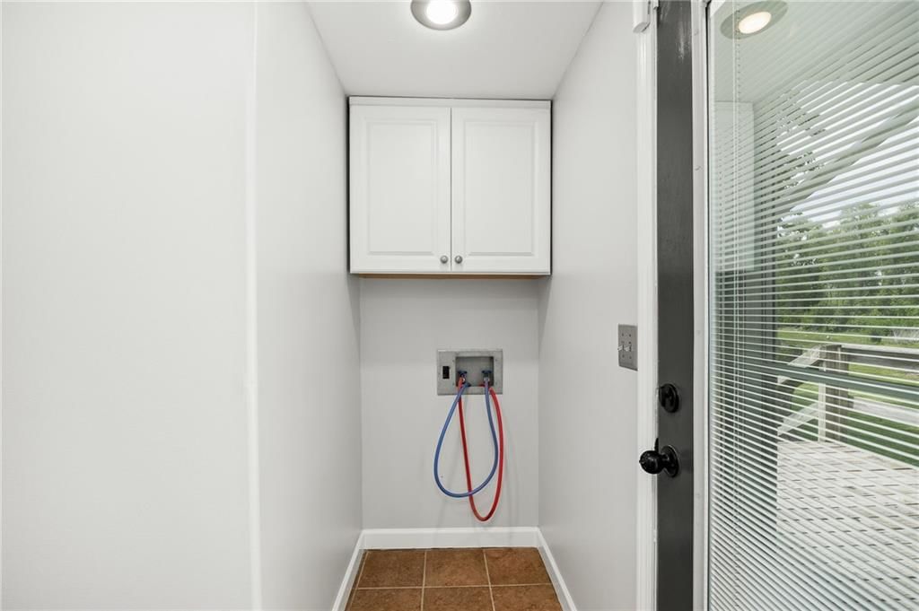 2725 Garfield Avenue — photo 10