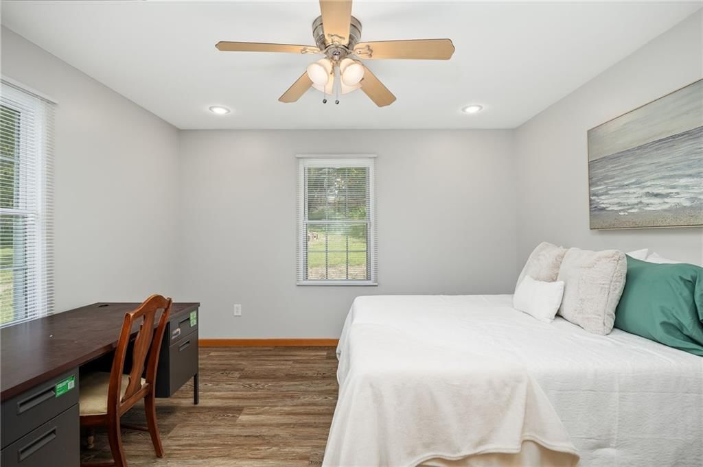 2725 Garfield Avenue — photo 15