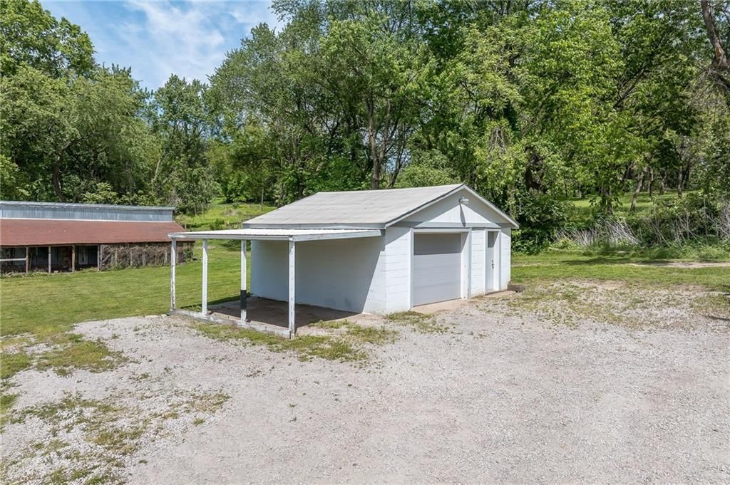 2725 Garfield Avenue — photo 33