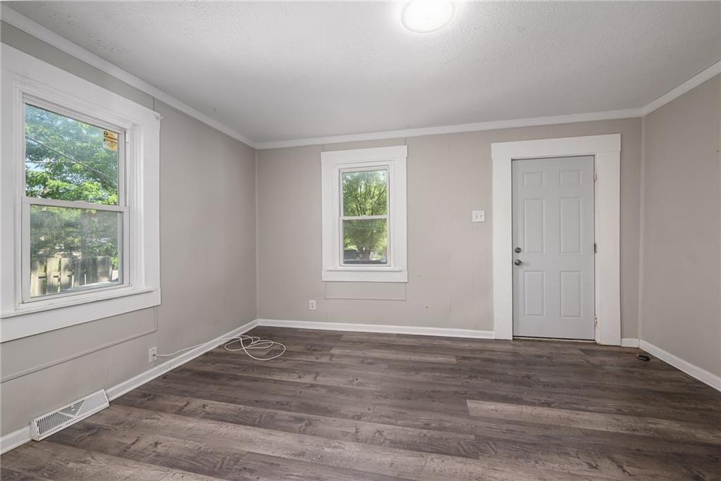 5510 PITKIN Avenue — photo 3