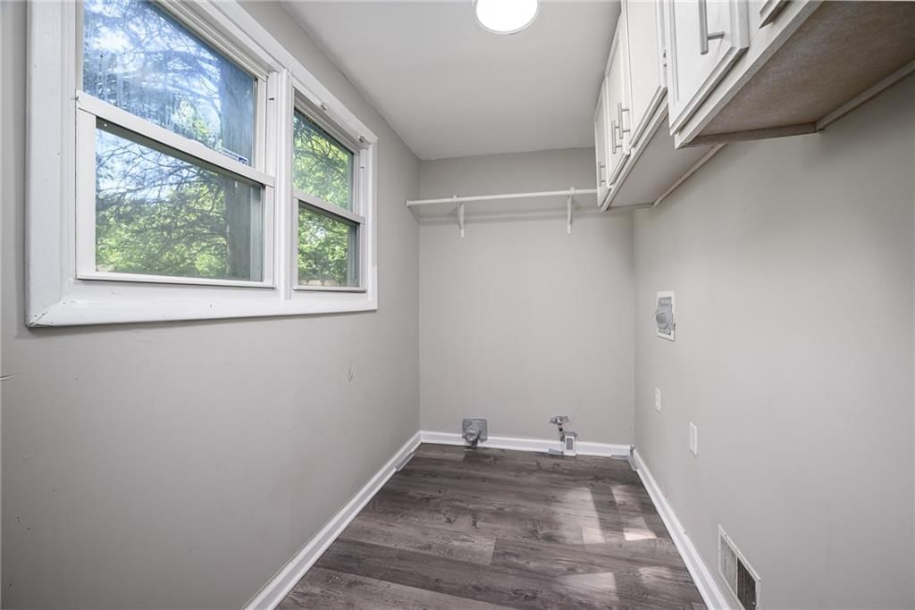 5510 PITKIN Avenue — photo 9