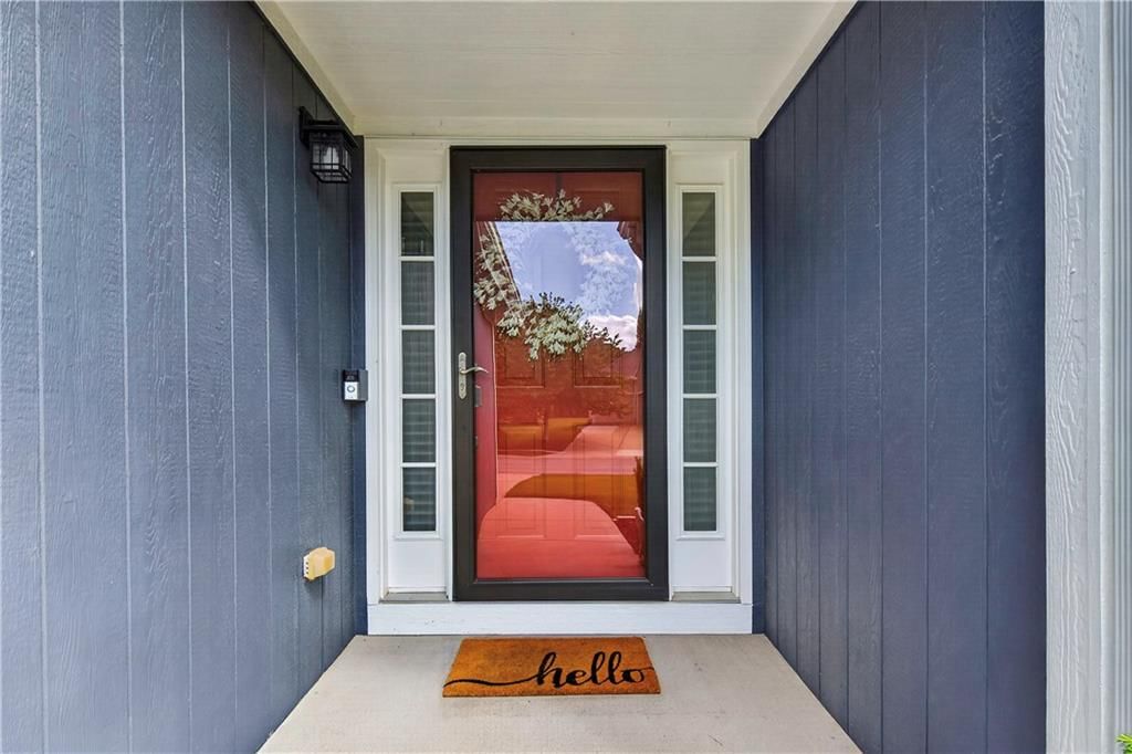 5835 LAKECREST Drive — photo 2