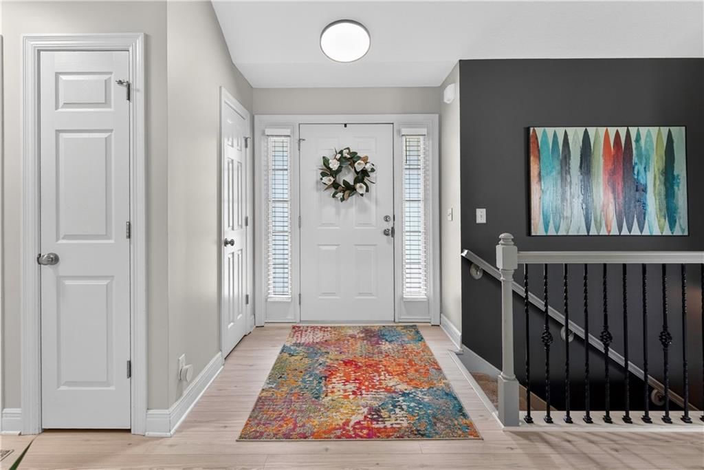 5835 LAKECREST Drive — photo 3