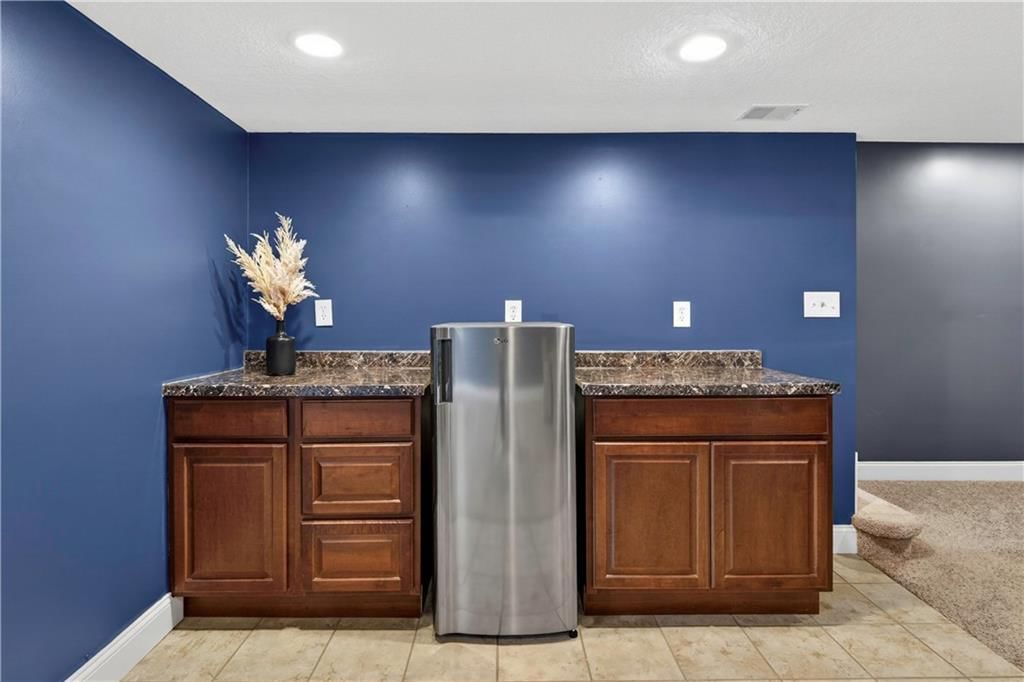 5835 LAKECREST Drive — photo 28