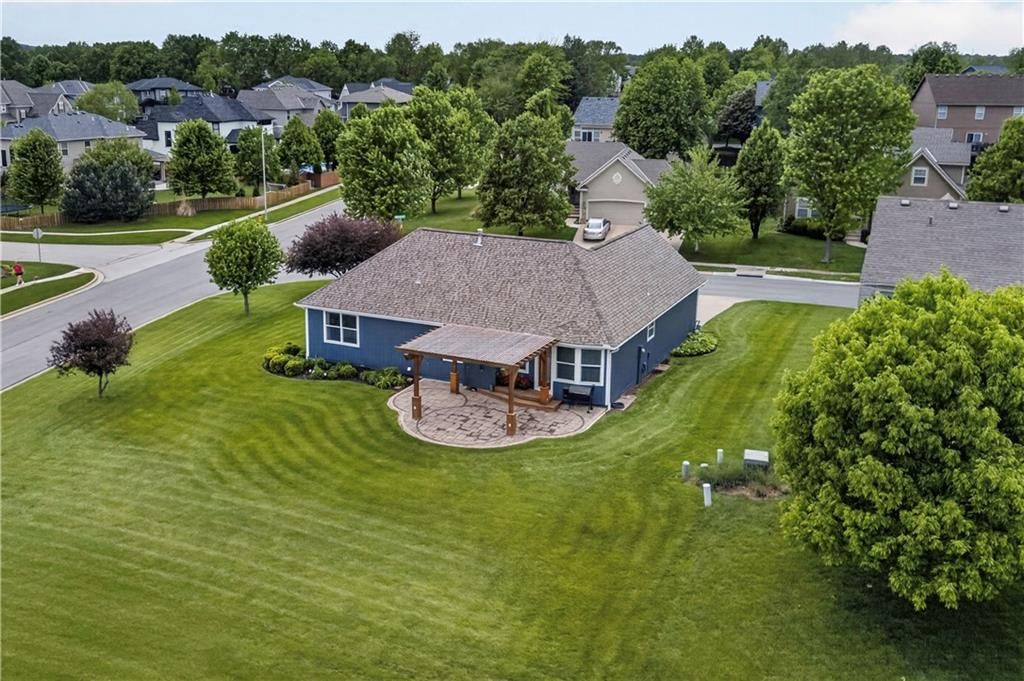 5835 LAKECREST Drive — photo 39