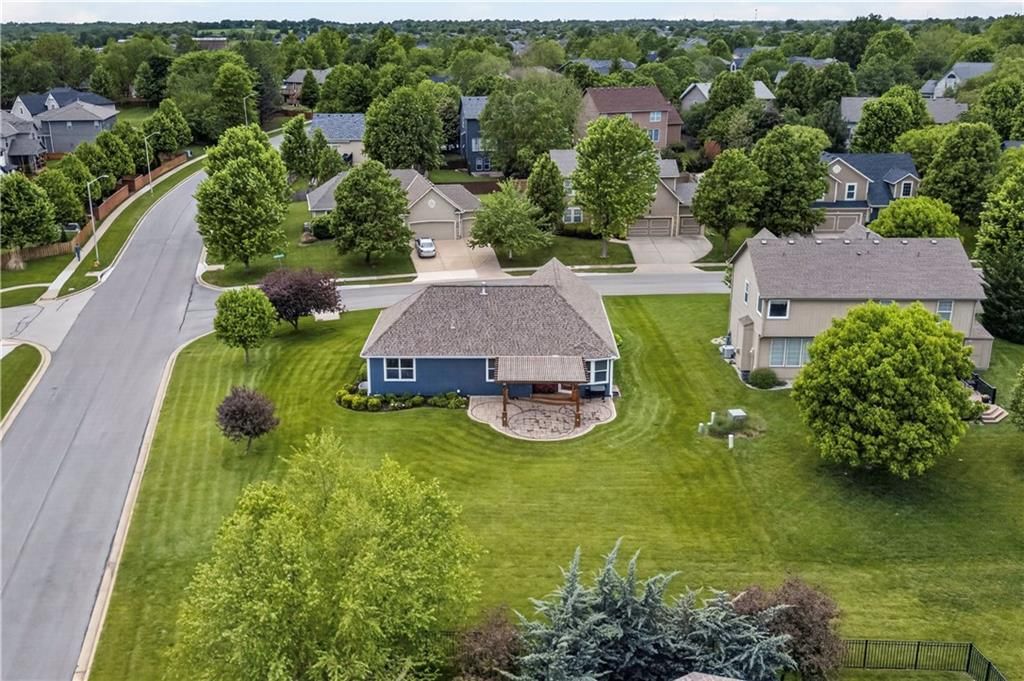 5835 LAKECREST Drive — photo 41