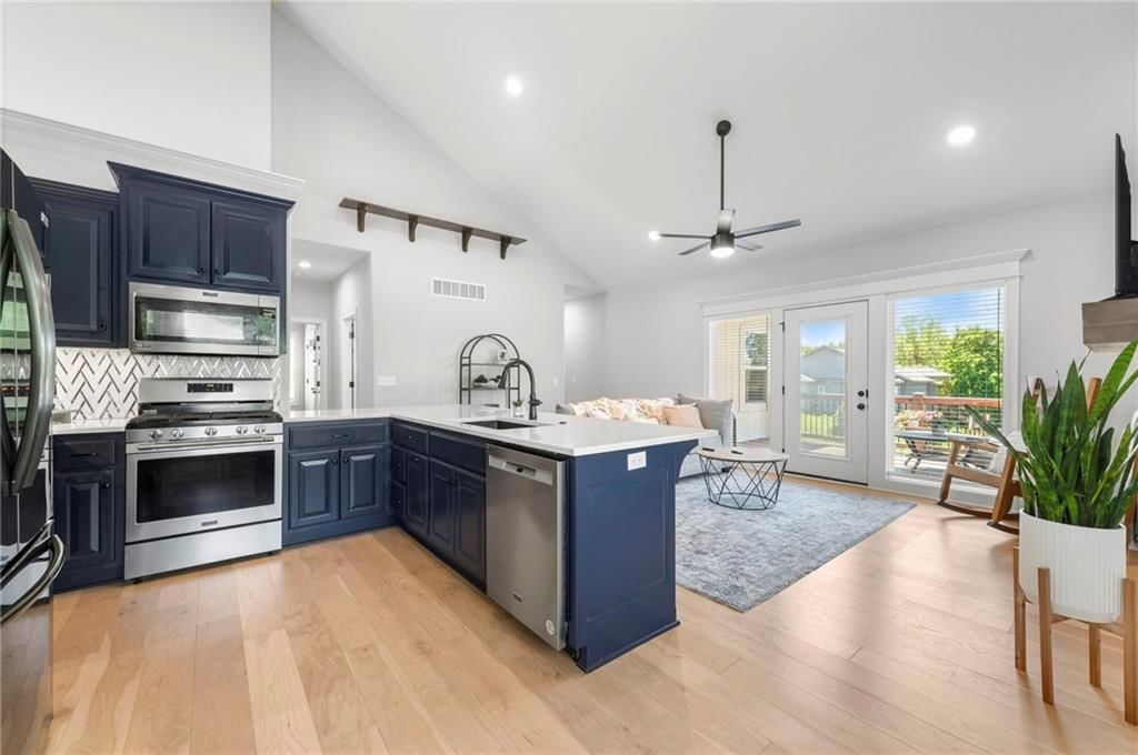 614 Caitlin Court — photo 8