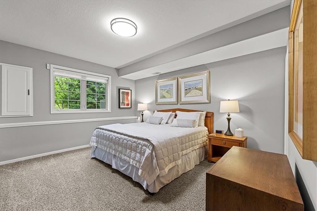 14811 Meadow Lane — photo 32