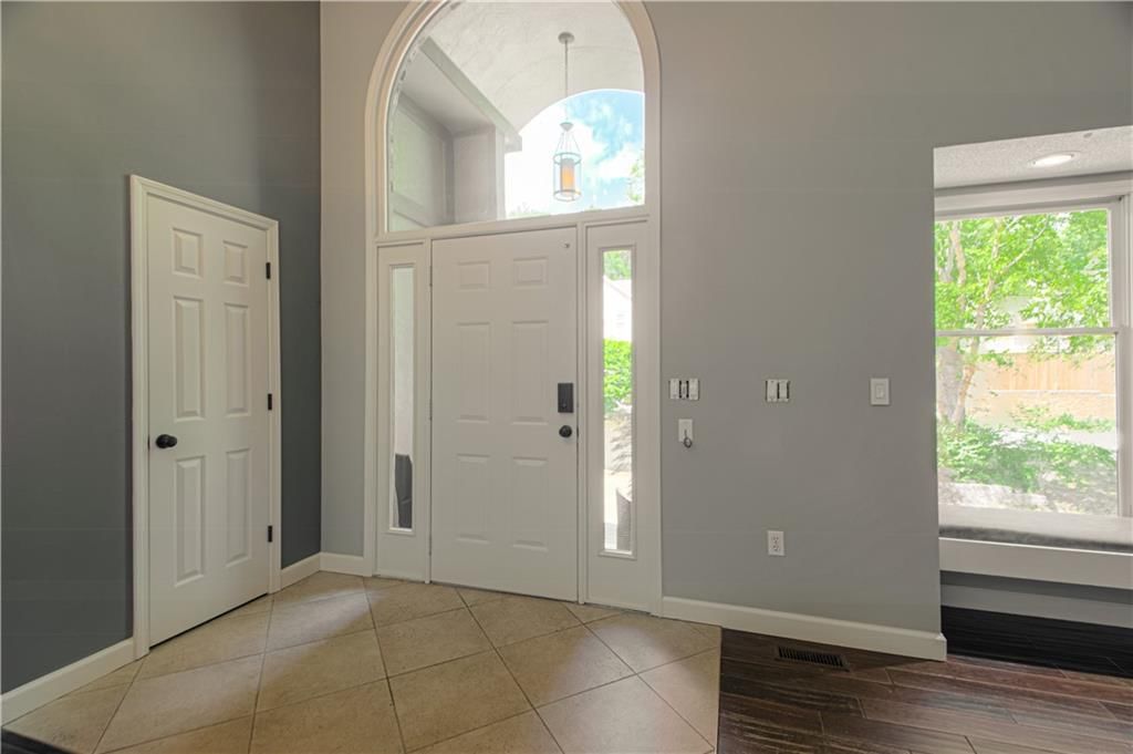 11101 NW 55th Street — photo 3