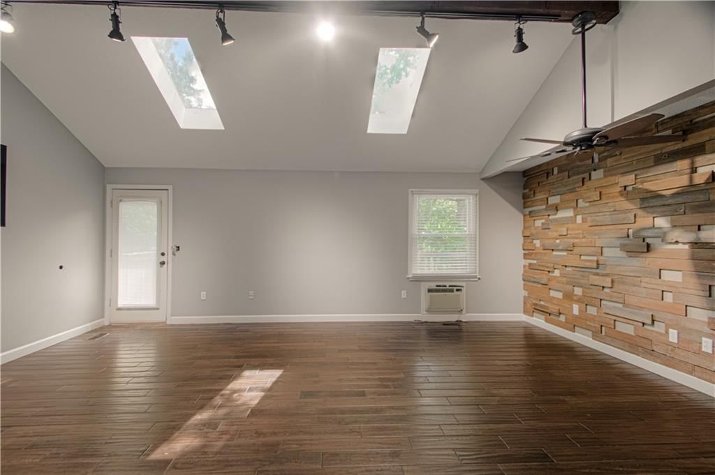 11101 NW 55th Street — photo 15