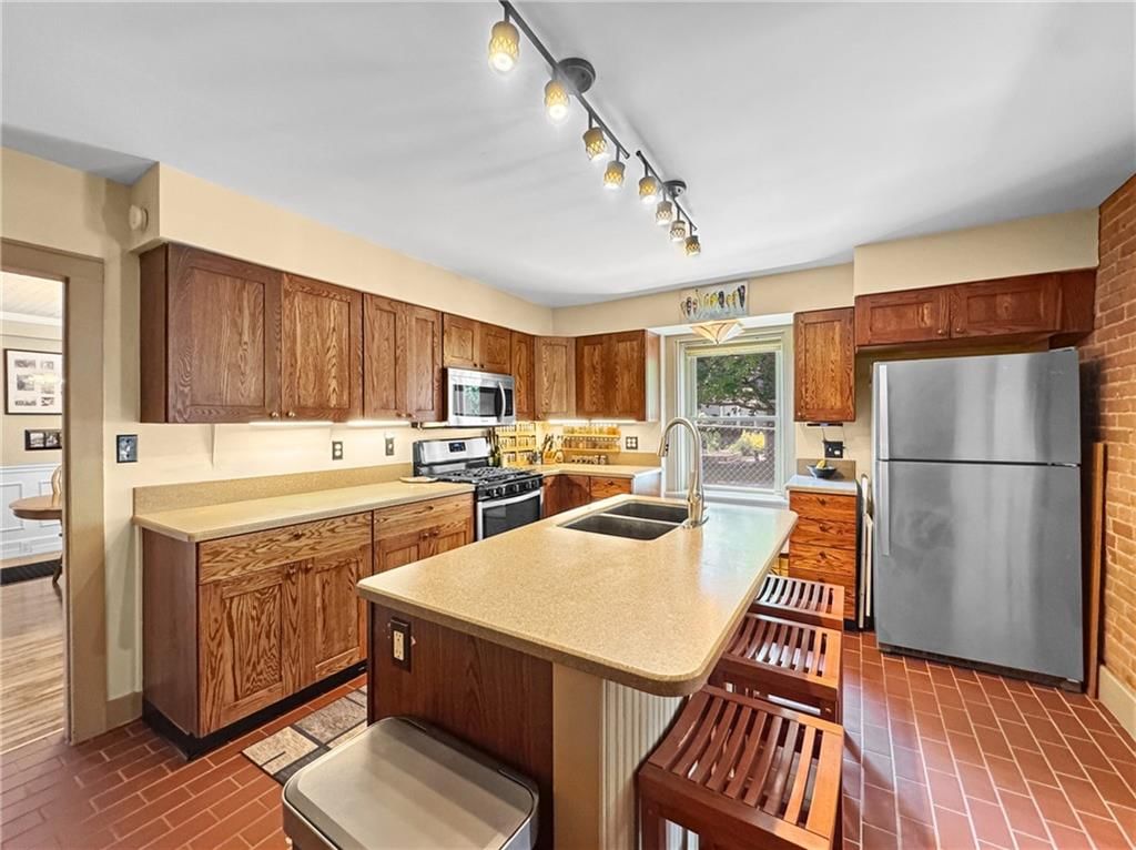 731 Welt Street — photo 8