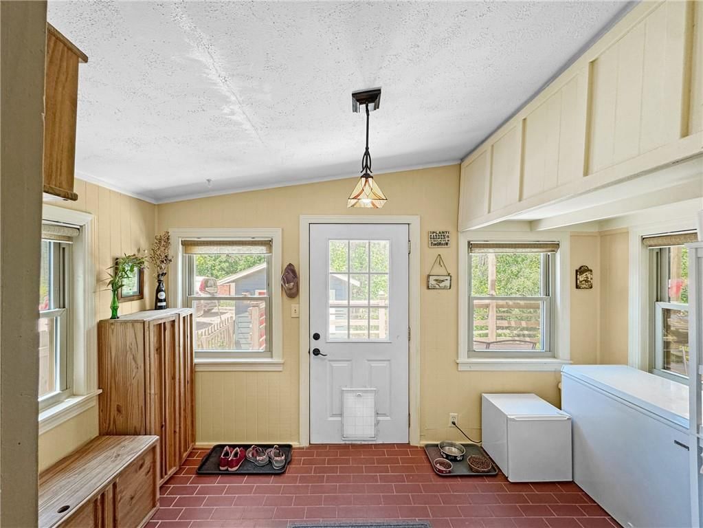 731 Welt Street — photo 13
