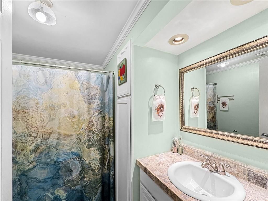 731 Welt Street — photo 17