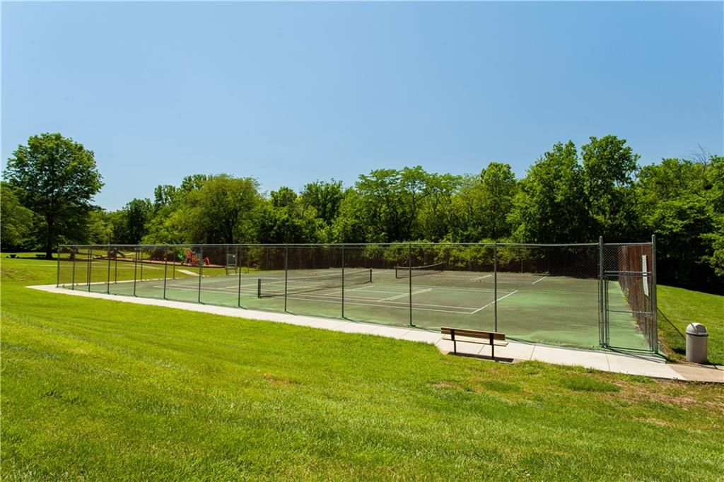 400 N Persimmon Drive — photo 41