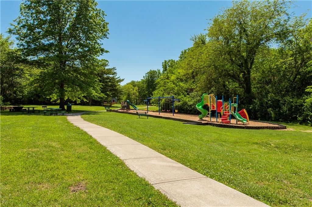 400 N Persimmon Drive — photo 42