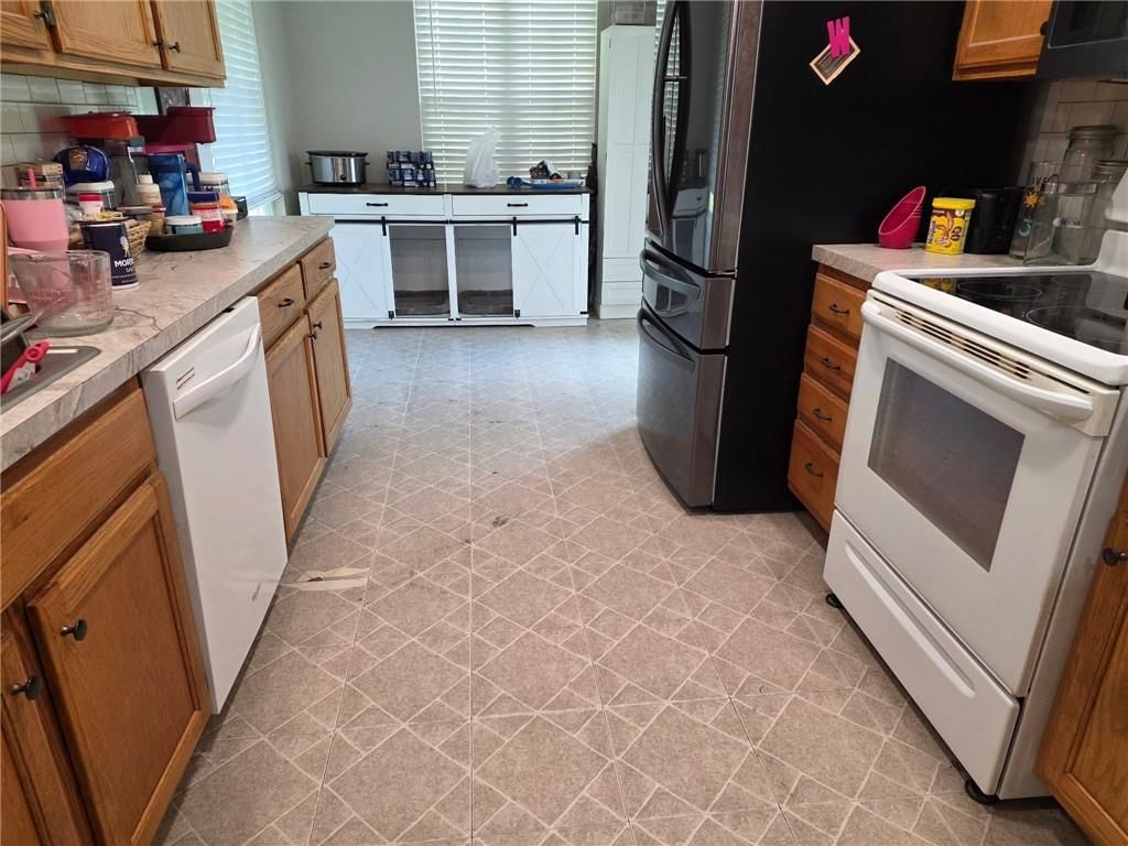 790 Myers Drive — photo 5