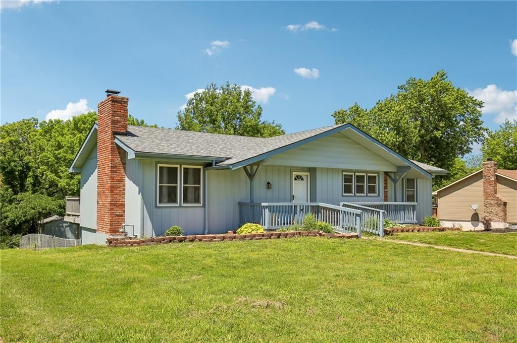 1419 Woodlawn Drive — photo 1