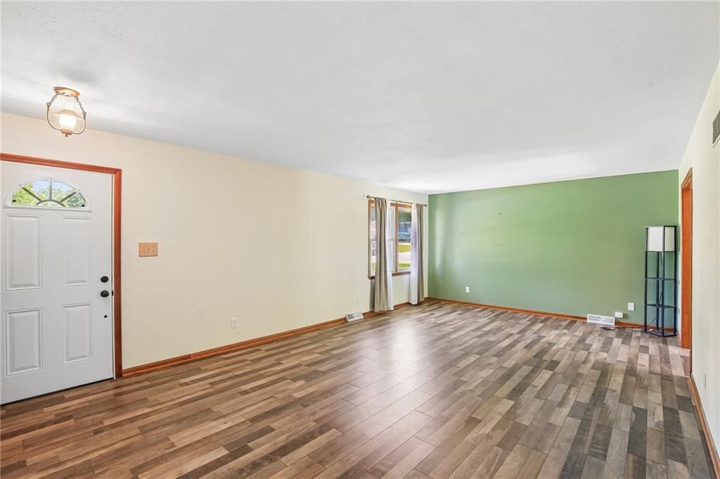 1419 Woodlawn Drive — photo 4