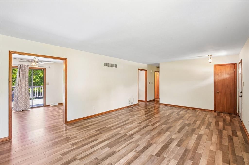 1419 Woodlawn Drive — photo 6